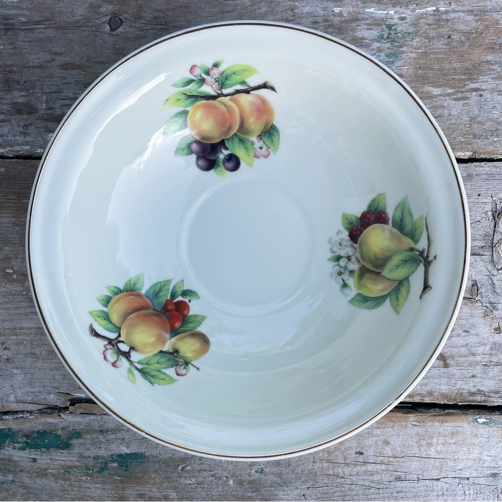 Vintage Formalities serving Bowl Baum Bros FRUITS